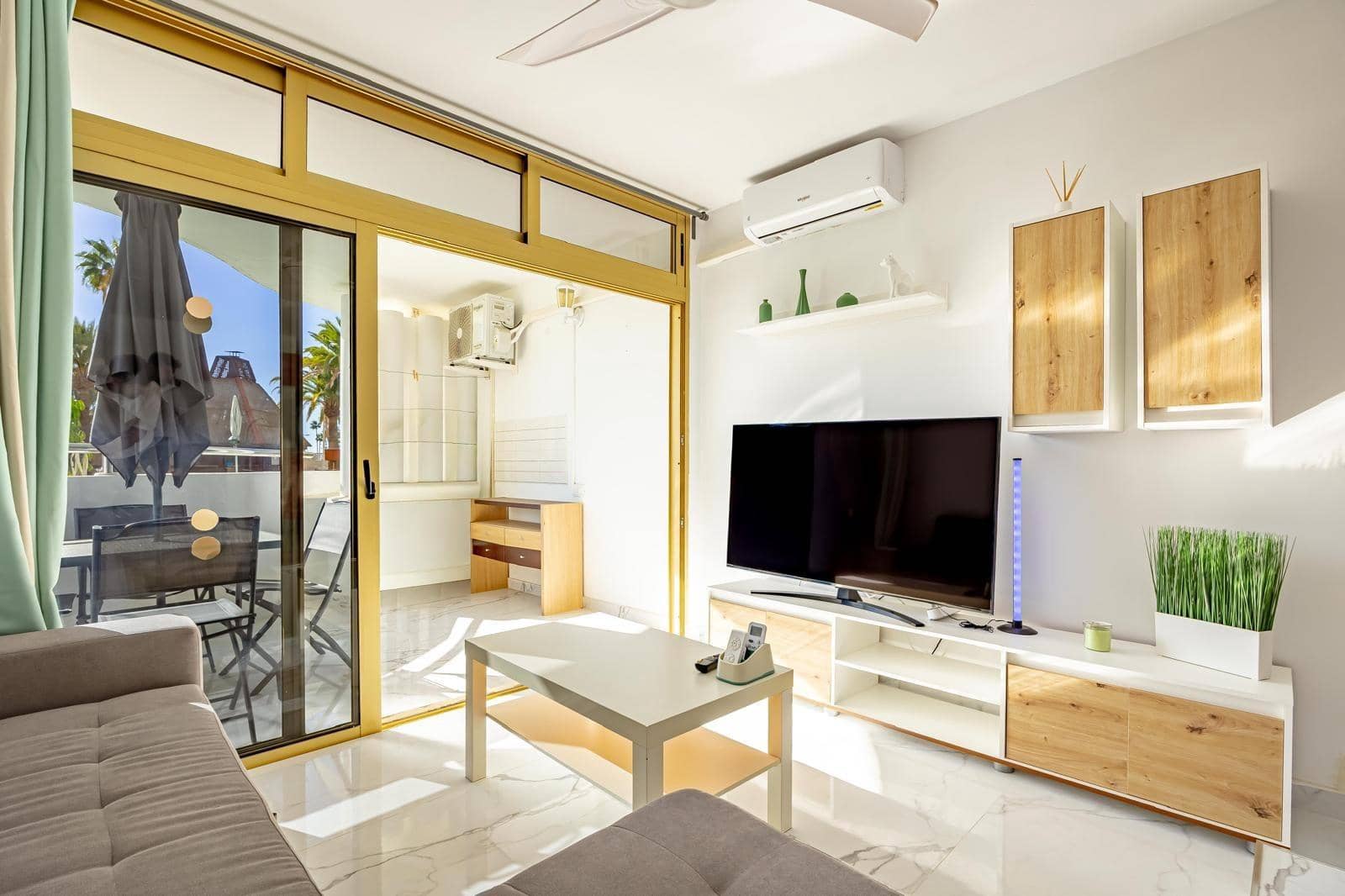 1 sypialnia Apartament na sprzedaż w Playa del Ingles z basenem - 239 900 € (Ref: 9596379)