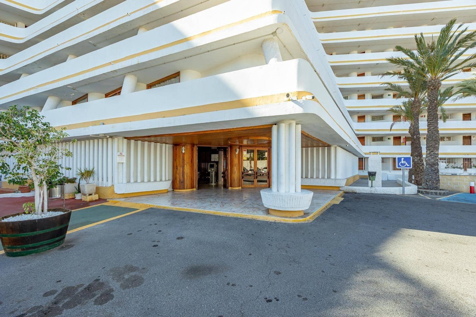 1 sypialnia Apartament na sprzedaż w Playa del Ingles z basenem - 239 900 € (Ref: 9596379)