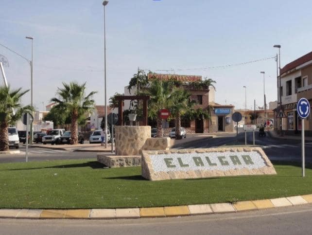 4 bedroom Apartment for sale in Algar with pool garage - € 199,000 (Ref: 9599684)