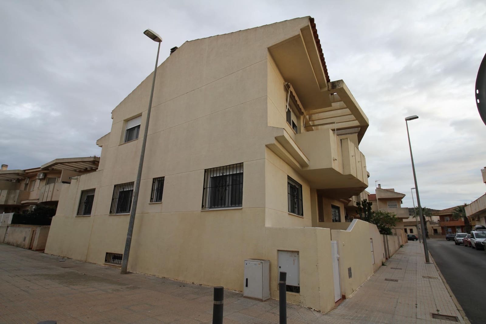 4 bedroom Apartment for sale in Algar with pool garage - € 199,000 (Ref: 9599684)