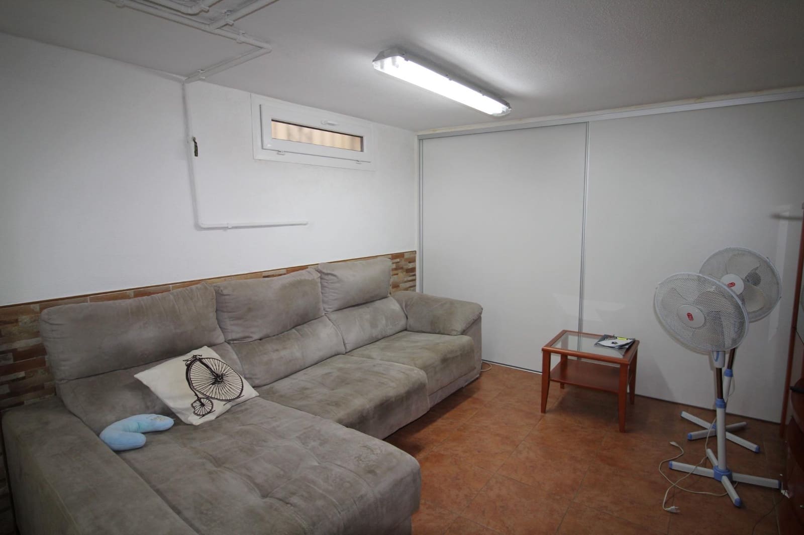 4 bedroom Apartment for sale in Algar with pool garage - € 199,000 (Ref: 9599684)