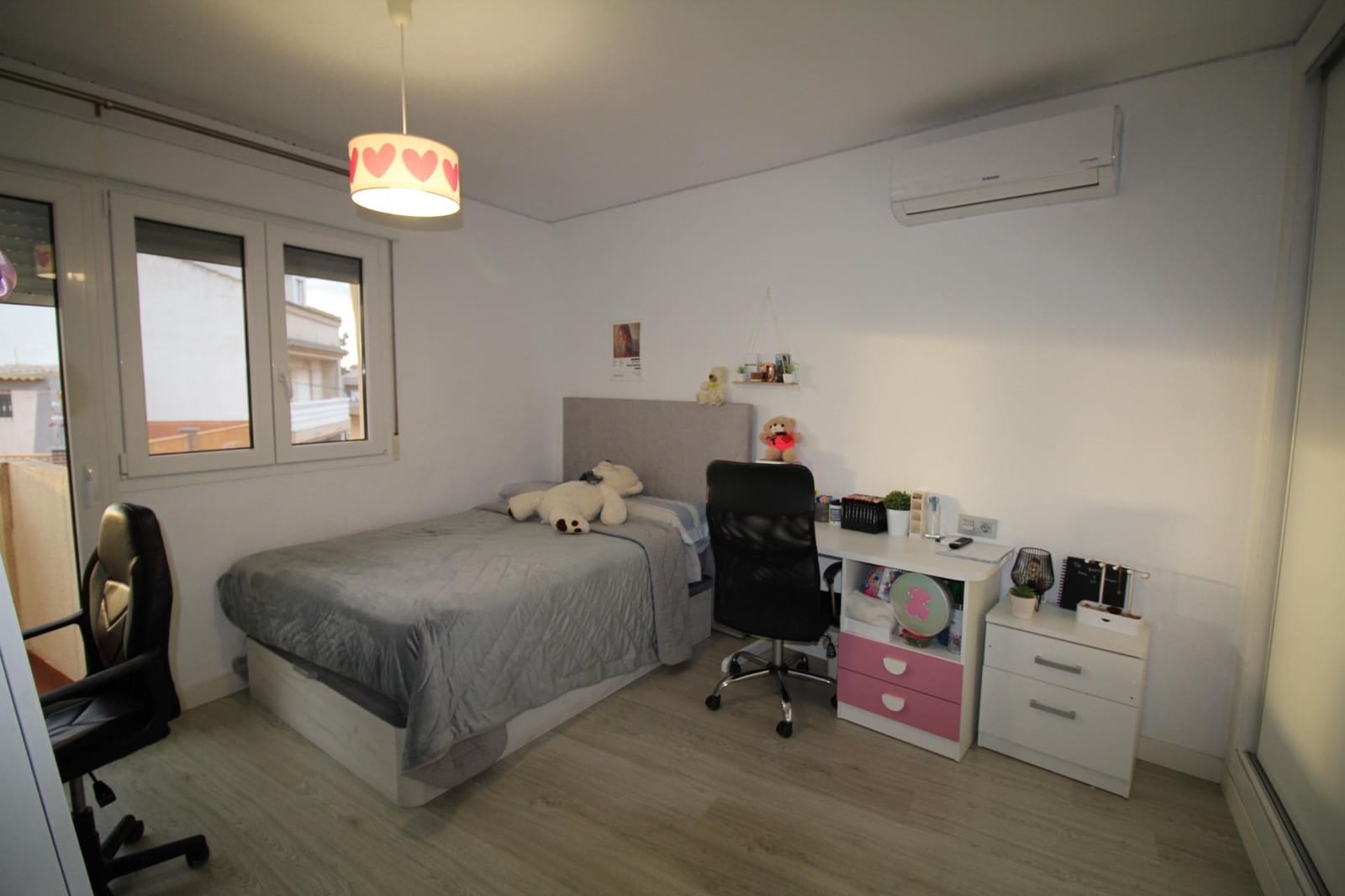 4 bedroom Apartment for sale in Algar with pool garage - € 199,000 (Ref: 9599684)