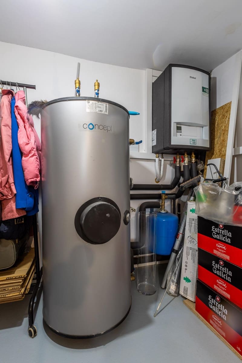 3 bedroom Villa for sale in Arteixo with pool - € 525,000 (Ref: 9605178)