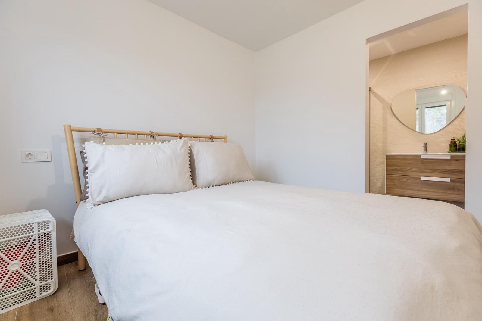 3 bedroom Villa for sale in Arteixo with pool - € 525,000 (Ref: 9605178)