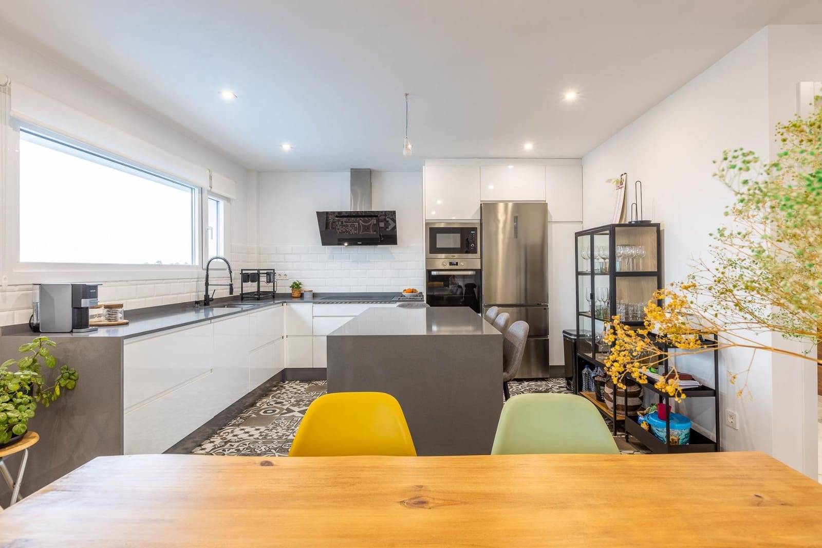 3 bedroom Villa for sale in Arteixo with pool - € 525,000 (Ref: 9605178)