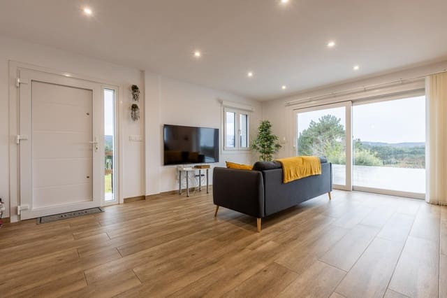 3 bedroom Villa for sale in Arteixo with pool - € 525,000 (Ref: 9605178)