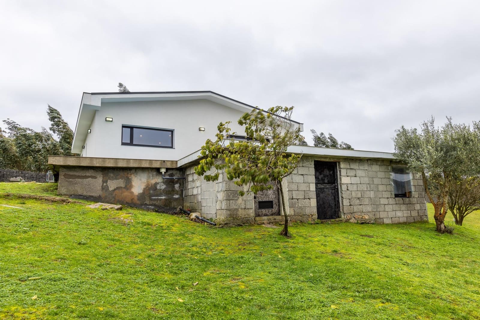 3 bedroom Villa for sale in Arteixo with pool - € 525,000 (Ref: 9605178)