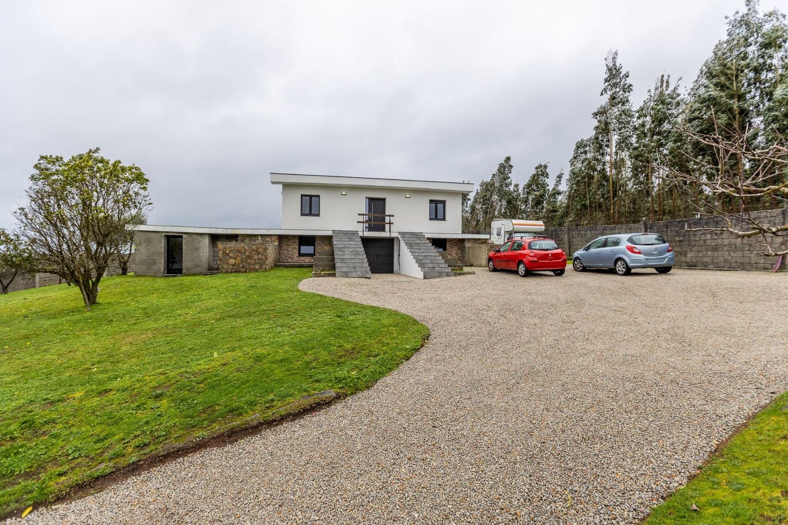 3 bedroom Villa for sale in Arteixo with pool - € 525,000 (Ref: 9605178)