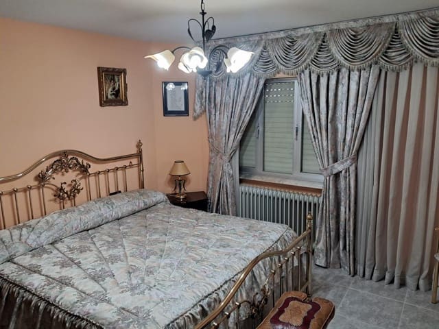 5 Zimmer Wohnung zu verkaufen in Salamanca Stadt mit Pool Garage - 250.000 € (Ref: 9616051)