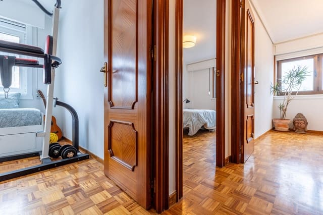 3 slaapkamer Flat te koop in A Coruña stad met garage - € 475.000 (Ref: 9616052)