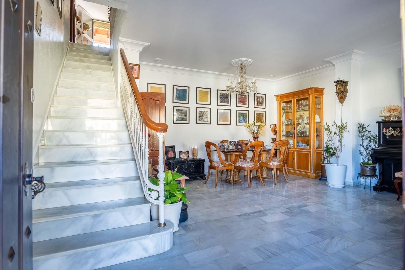 4 sovrum Villa till salu i Villamartin med garage - 265 000 € (Ref: 9627795)