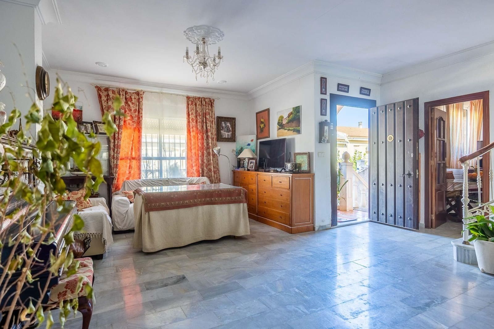 4 sovrum Villa till salu i Villamartin med garage - 265 000 € (Ref: 9627795)