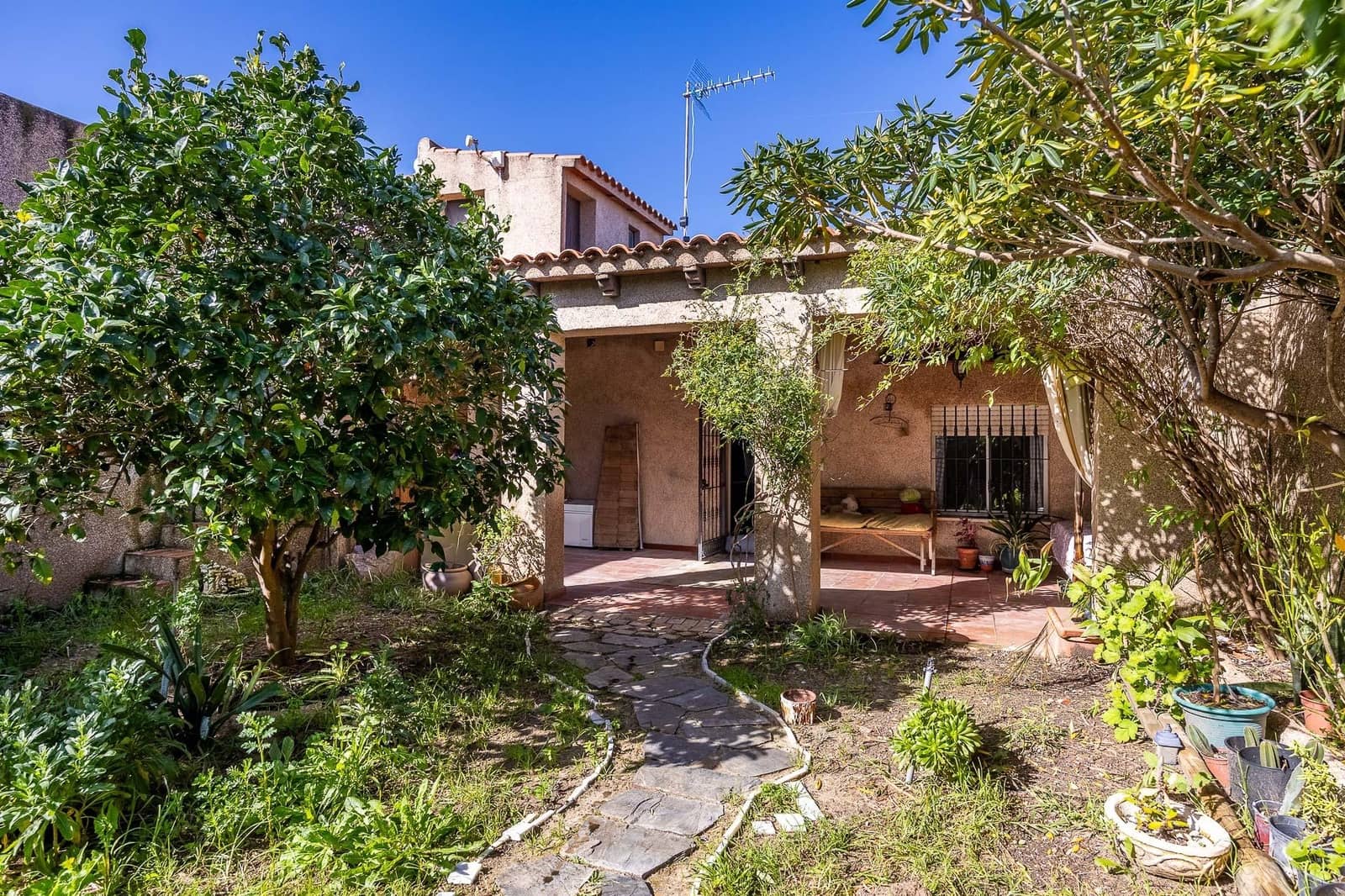 4 sovrum Villa till salu i Villamartin med garage - 265 000 € (Ref: 9627795)