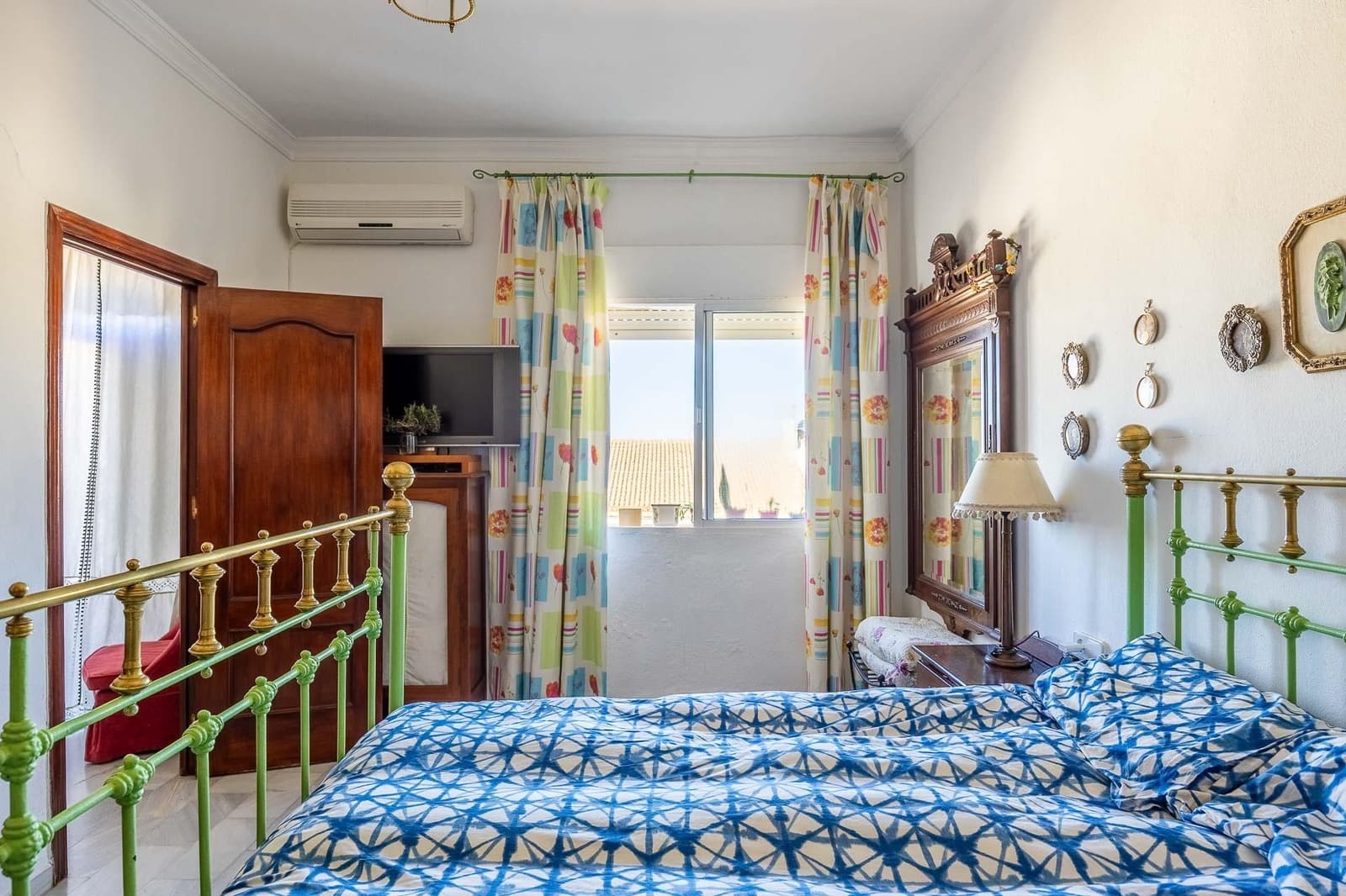 4 sovrum Villa till salu i Villamartin med garage - 265 000 € (Ref: 9627795)