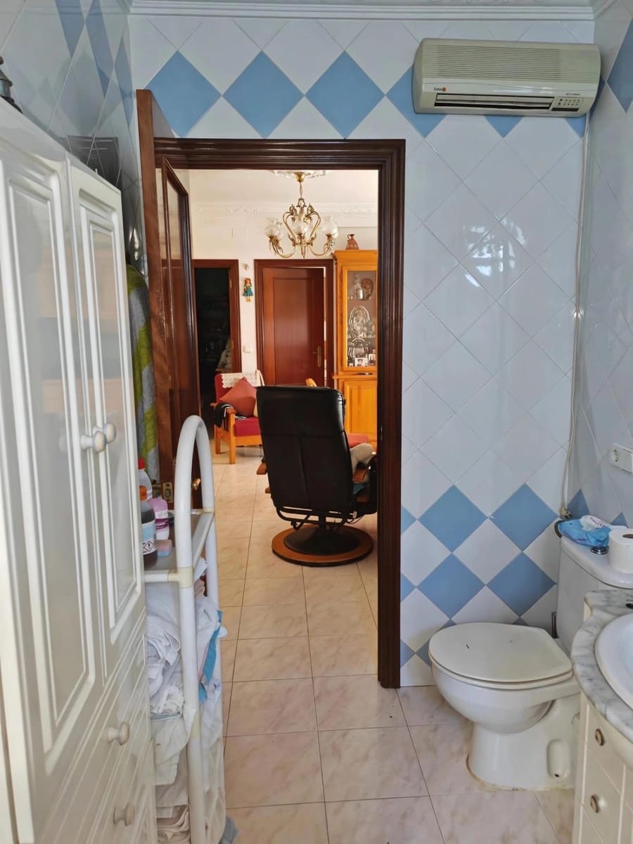 Casa de 3 habitaciones en San Juan de Aznalfarache en venta con garaje - 236.000 € (Ref: 9630276)