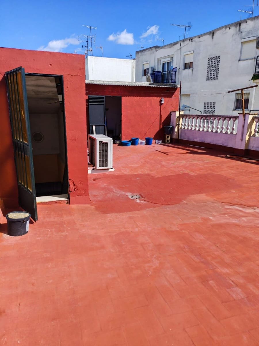 Casa de 3 habitaciones en San Juan de Aznalfarache en venta con garaje - 236.000 € (Ref: 9630276)