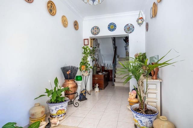 Casa de 3 habitaciones en San Juan de Aznalfarache en venta con garaje - 236.000 € (Ref: 9630276)