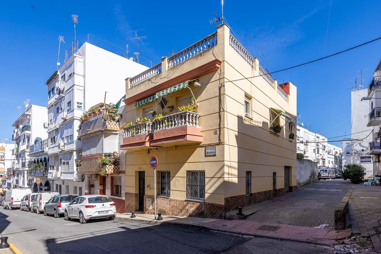 Casa de 3 habitaciones en San Juan de Aznalfarache en venta con garaje - 236.000 € (Ref: 9630276)