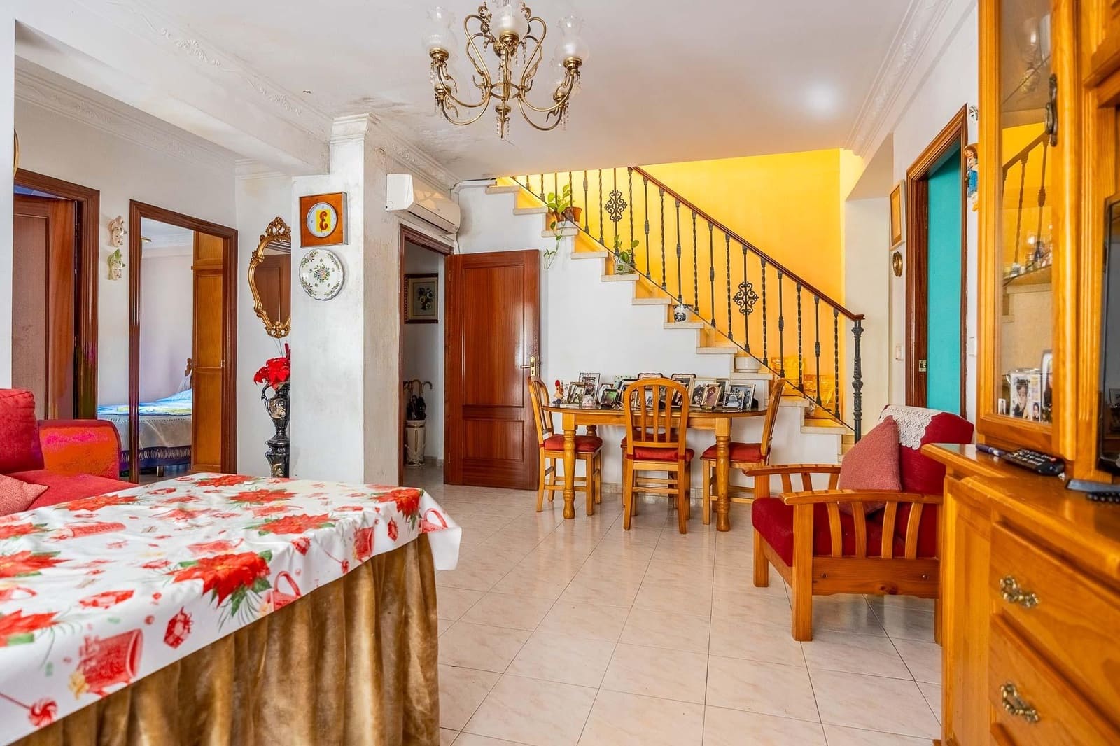 Casa de 3 habitaciones en San Juan de Aznalfarache en venta con garaje - 236.000 € (Ref: 9630276)