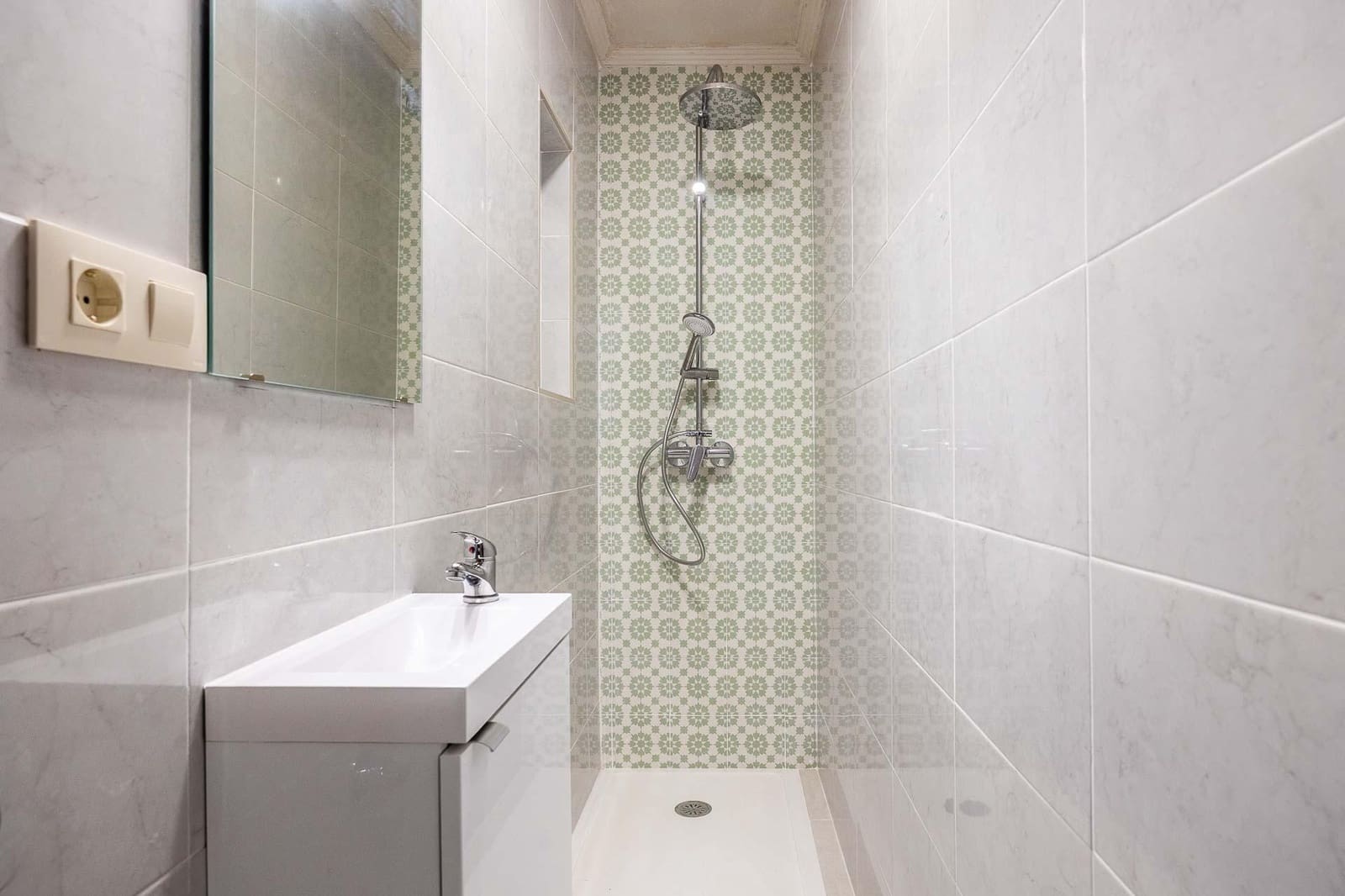 4 soveværelse Villa til salg i Alcala del Rio med garage - € 299.900 (Ref: 9648374)