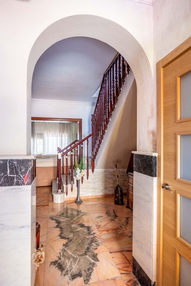 4 soveværelse Villa til salg i Alcala del Rio med garage - € 299.900 (Ref: 9648374)