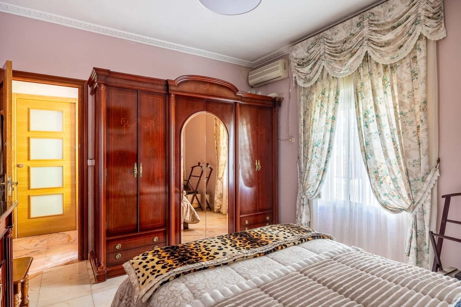 4 soveværelse Villa til salg i Alcala del Rio med garage - € 299.900 (Ref: 9648374)