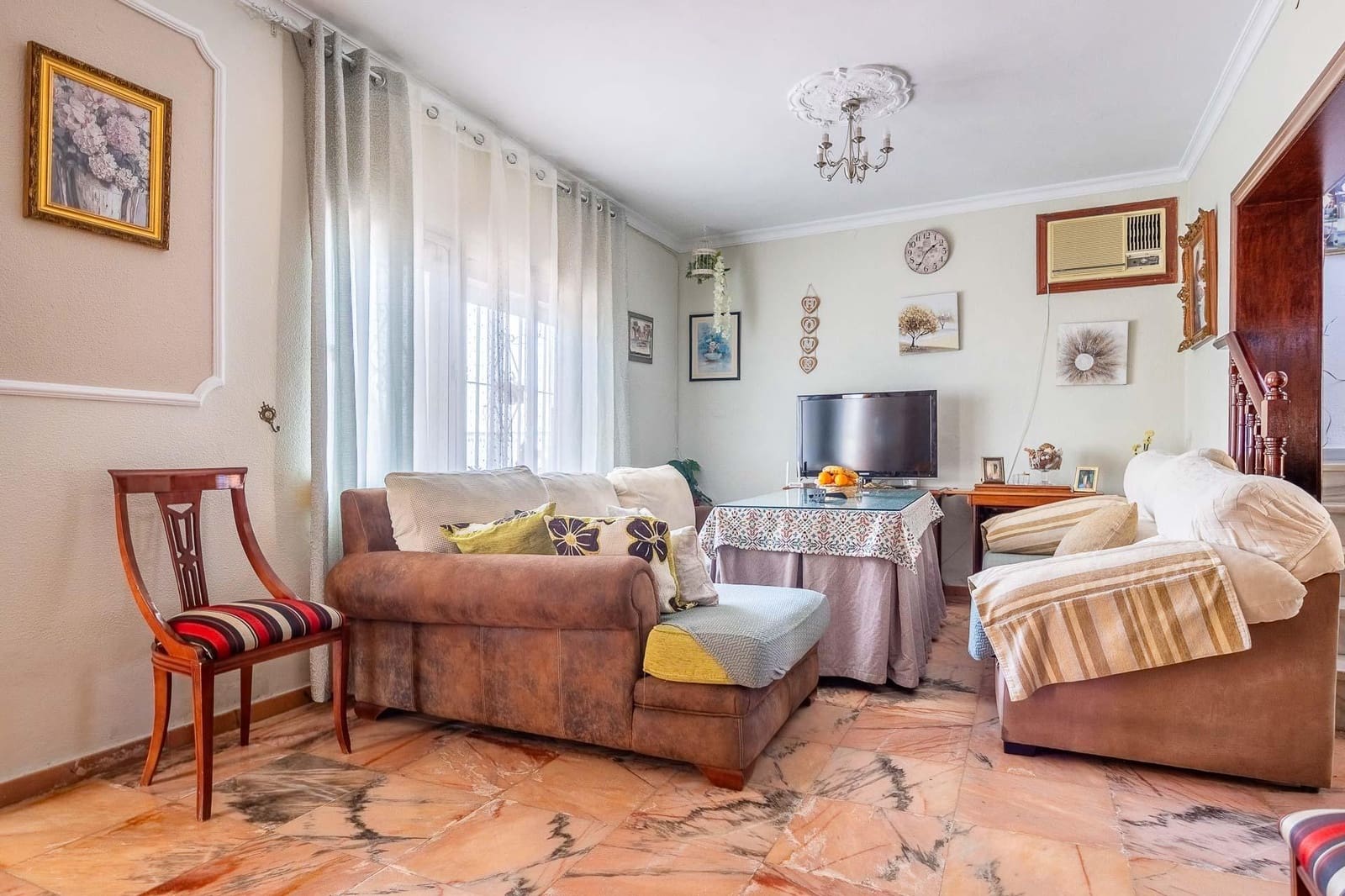 4 soveværelse Villa til salg i Alcala del Rio med garage - € 299.900 (Ref: 9648374)