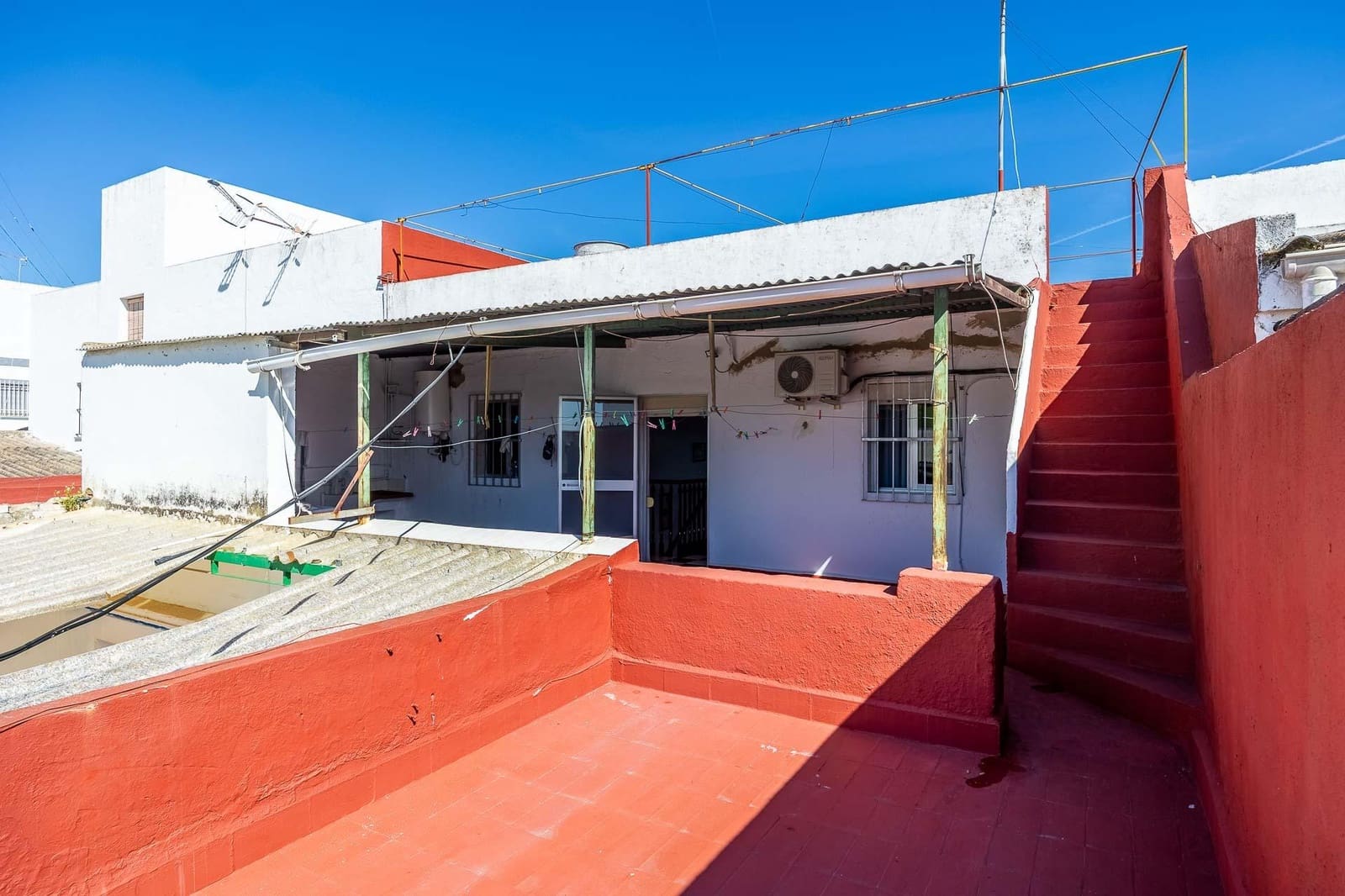 4 soveværelse Villa til salg i Alcala del Rio med garage - € 299.900 (Ref: 9648374)