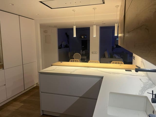 4 camera da letto Appartamento in vendita in Jaén città con garage - 349.000 € (Rif: 9648376)