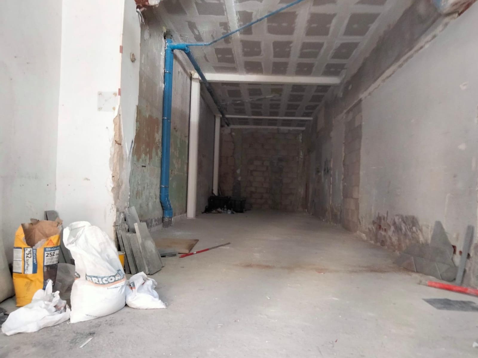 Comercial para arrendar em Las Palmas de Gran Canaria - 2 100 € (Ref: 9648377)