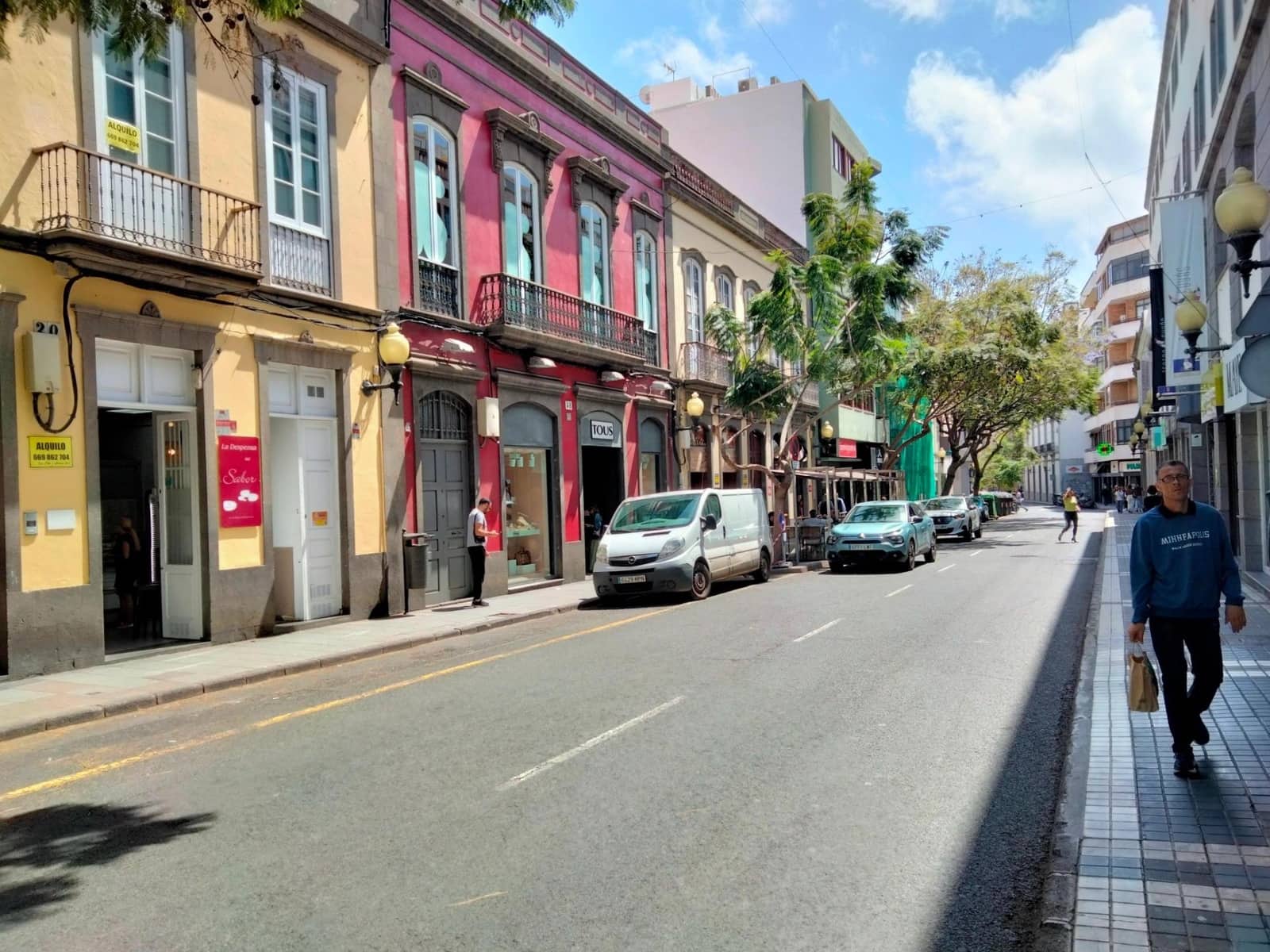 Comercial para arrendar em Las Palmas de Gran Canaria - 2 100 € (Ref: 9648377)