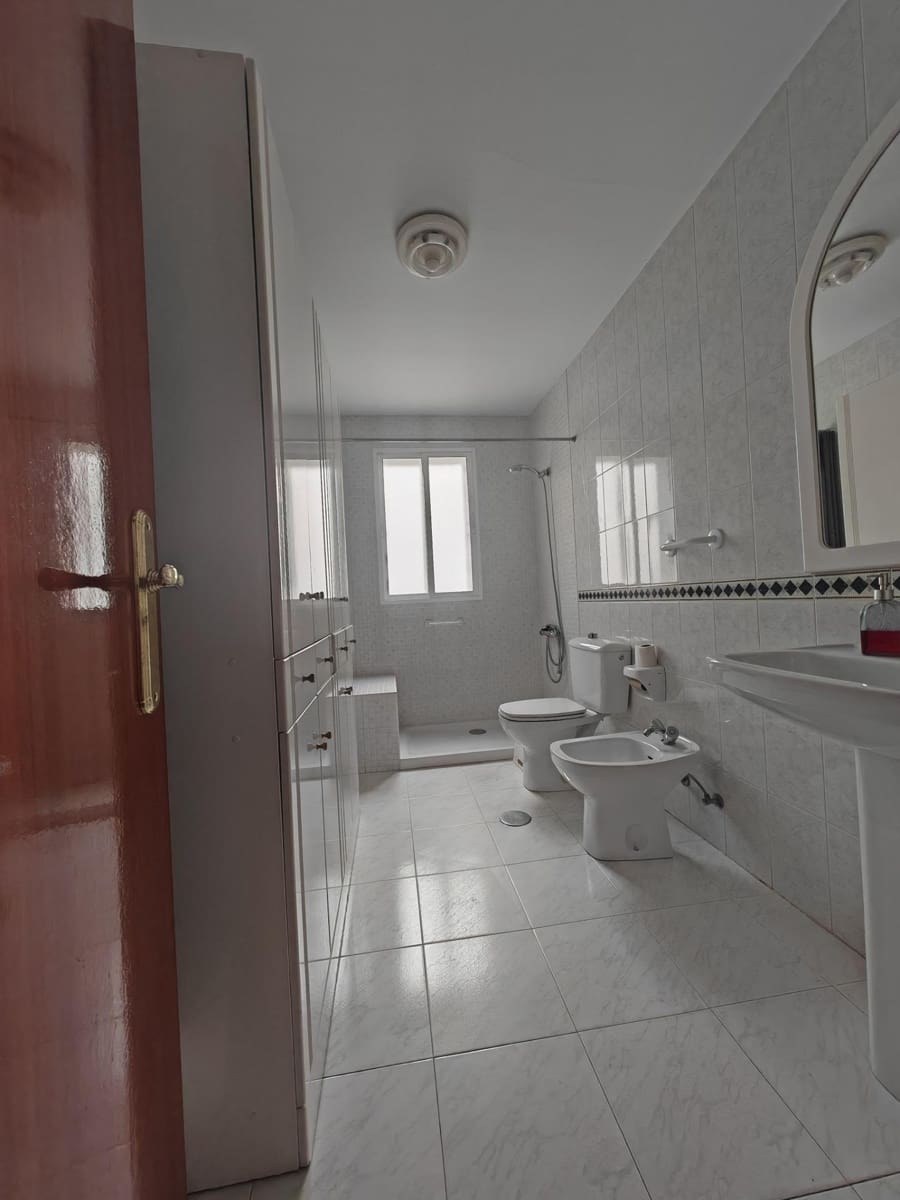 3 bedroom Flat for sale in Don Benito - € 130,000 (Ref: 9674457)