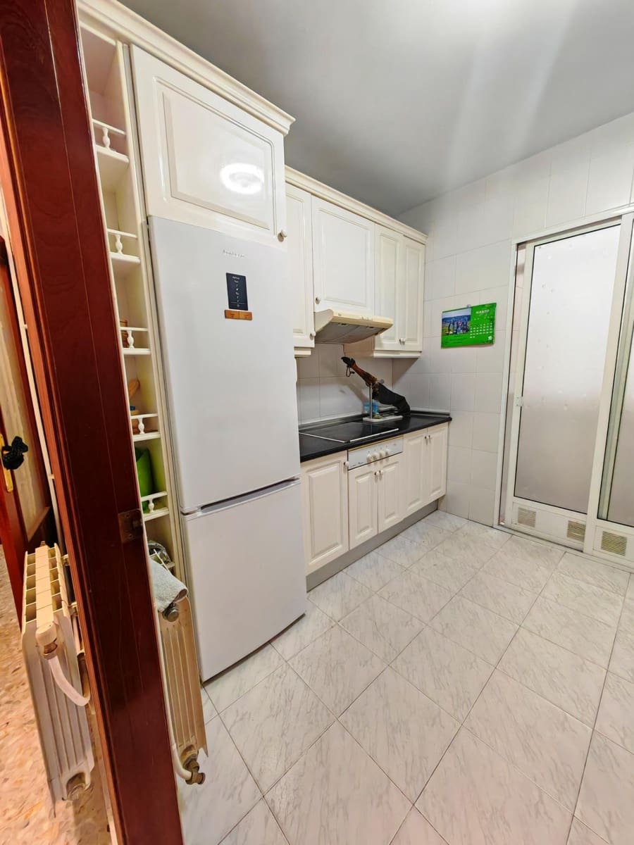 3 bedroom Flat for sale in Don Benito - € 130,000 (Ref: 9674457)