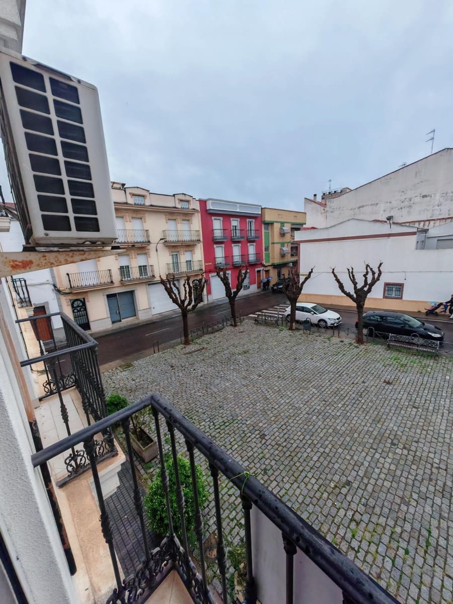 3 bedroom Flat for sale in Don Benito - € 130,000 (Ref: 9674457)