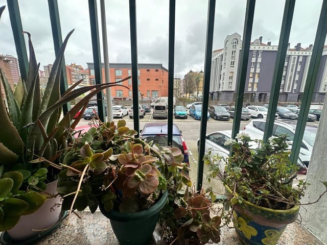 2 soveværelse Lejlighed til salg i Santander med garage - € 180.000 (Ref: 9674458)