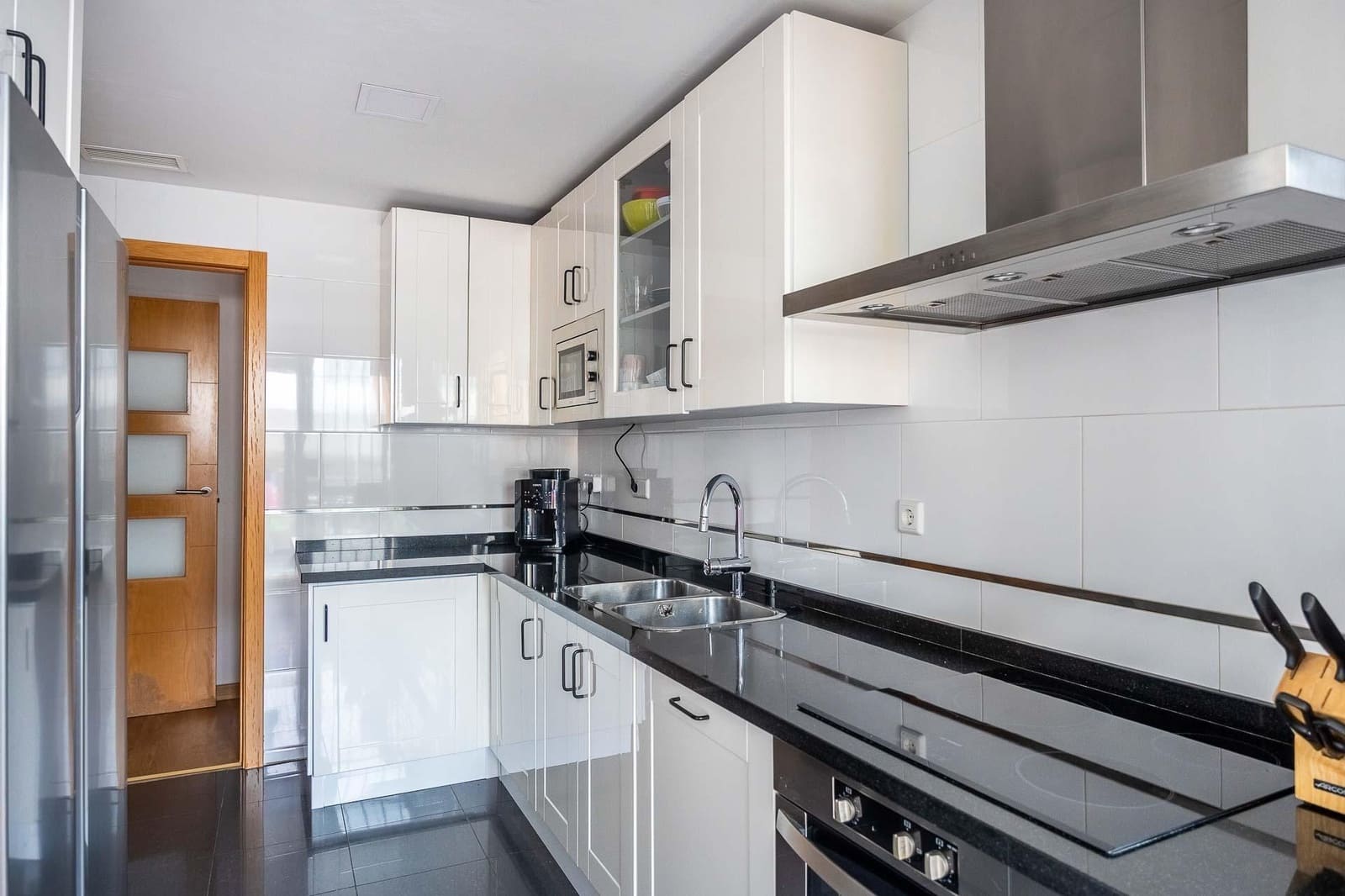 Piso de 2 habitaciones en Mairena del Aljarafe en venta con piscina garaje - 279.000 € (Ref: 9674459)