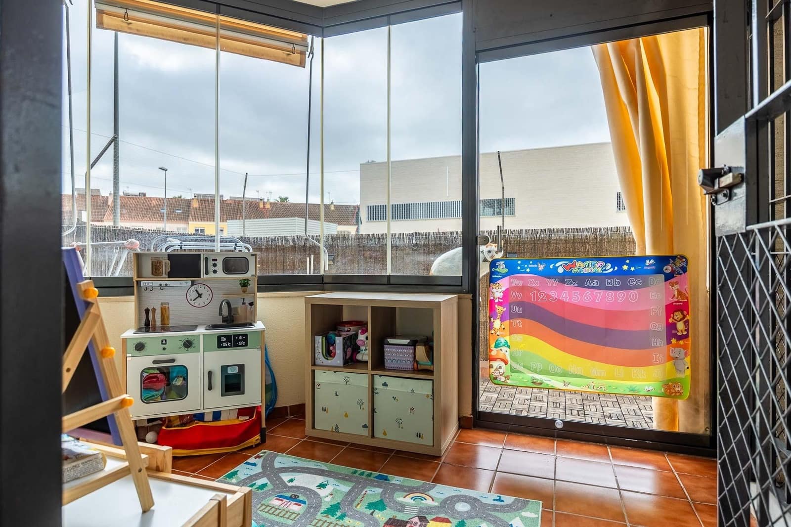 Piso de 2 habitaciones en Mairena del Aljarafe en venta con piscina garaje - 279.000 € (Ref: 9674459)