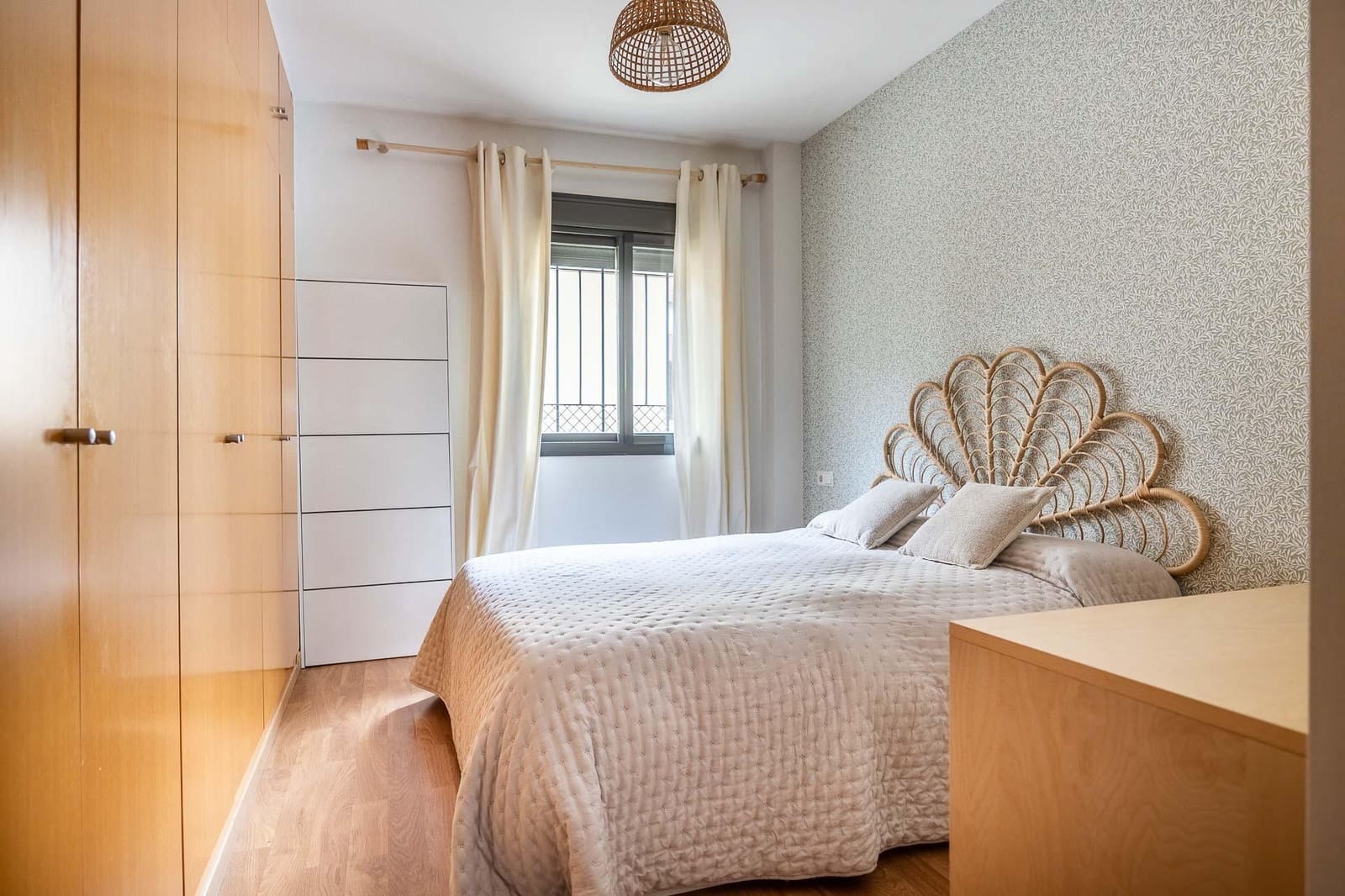 Piso de 2 habitaciones en Mairena del Aljarafe en venta con piscina garaje - 279.000 € (Ref: 9674459)