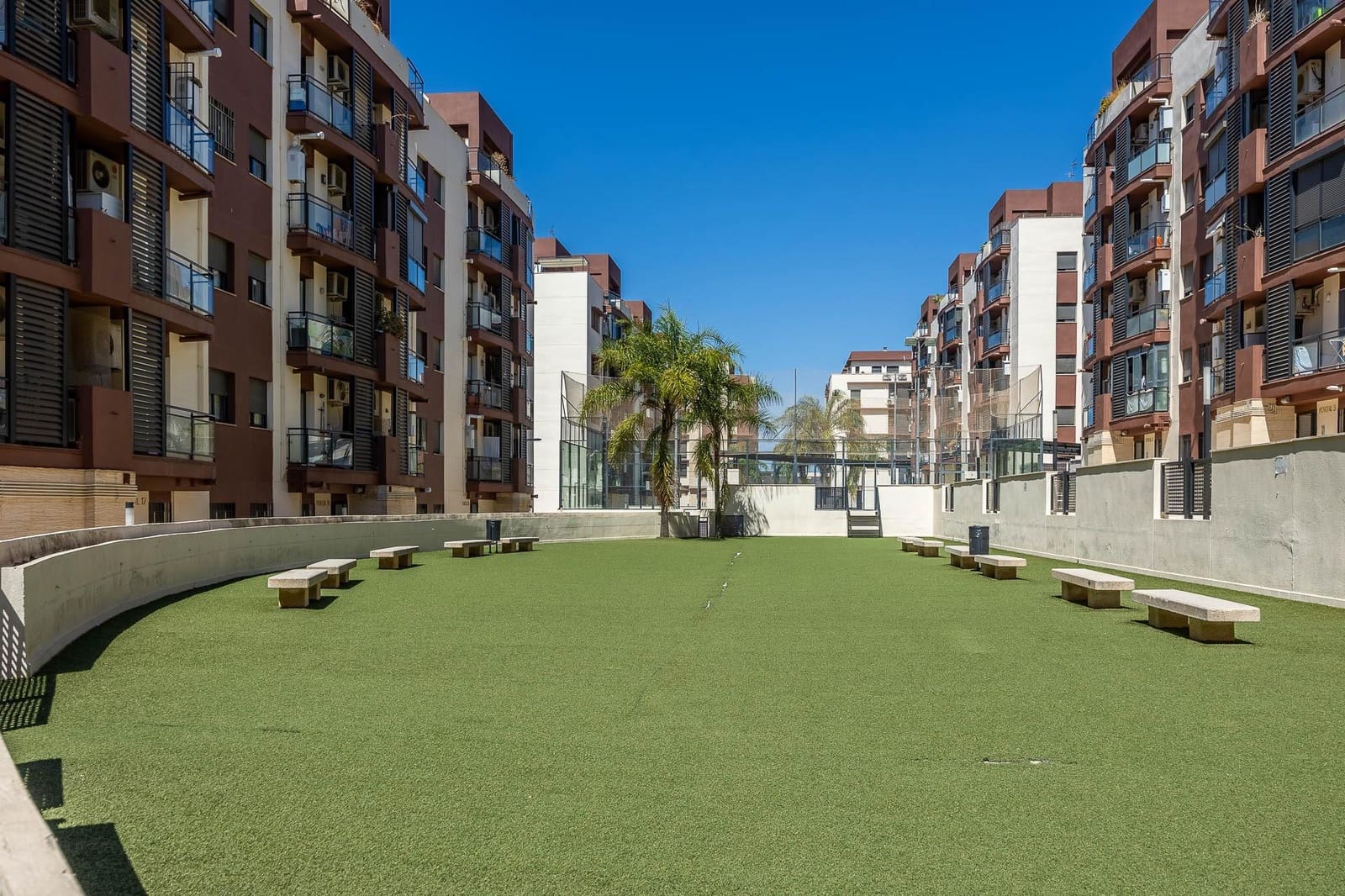 Piso de 2 habitaciones en Mairena del Aljarafe en venta con piscina garaje - 279.000 € (Ref: 9674459)