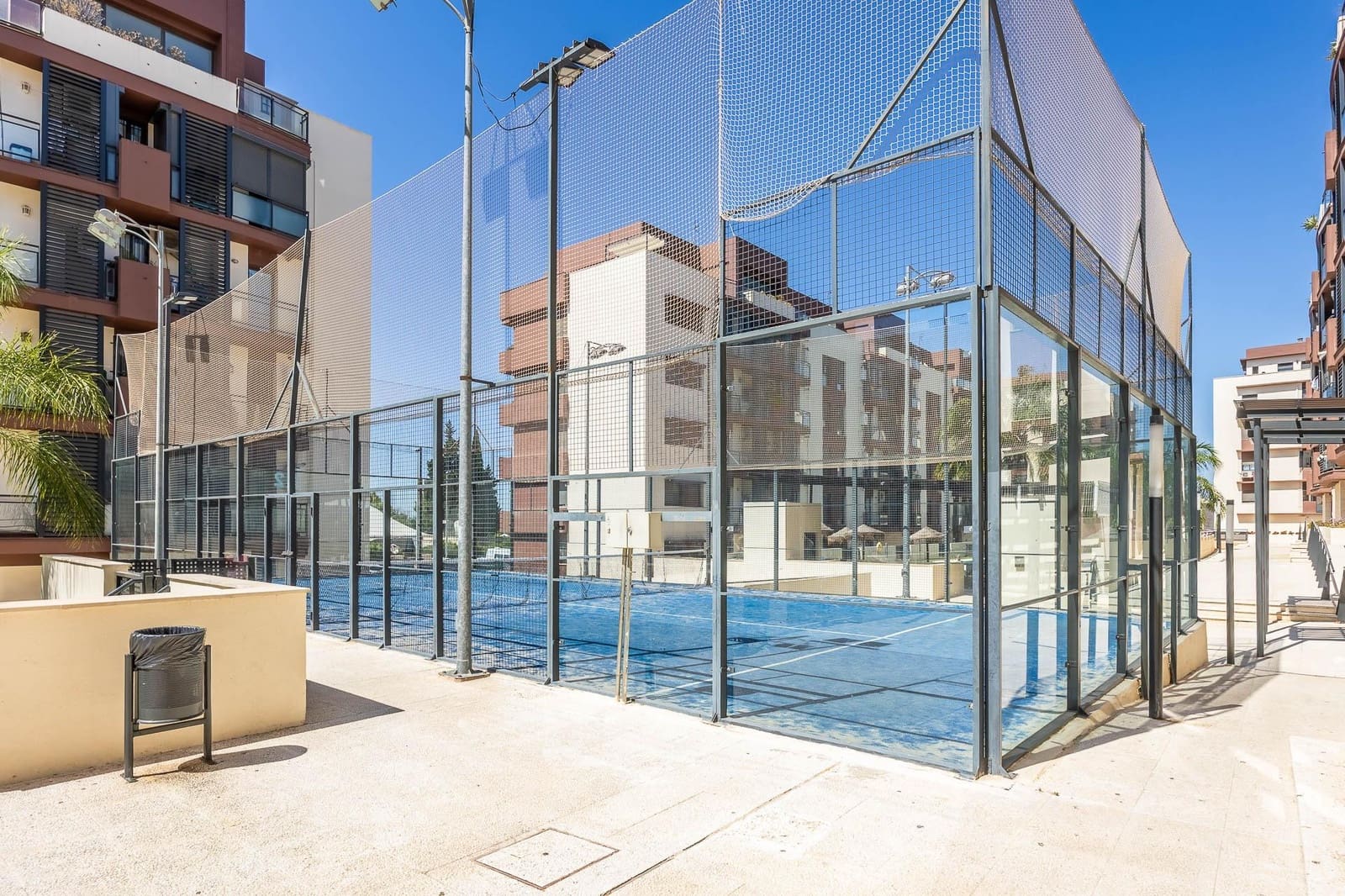 Piso de 2 habitaciones en Mairena del Aljarafe en venta con piscina garaje - 279.000 € (Ref: 9674459)