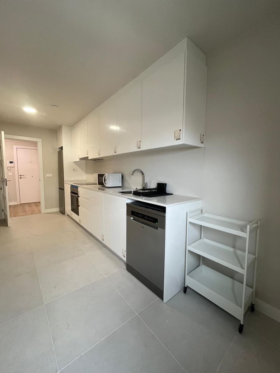 3 sovrum Lägenhet att hyra i Las Palmas de Gran Canaria med pool - 2 200 € (Ref: 9677619)