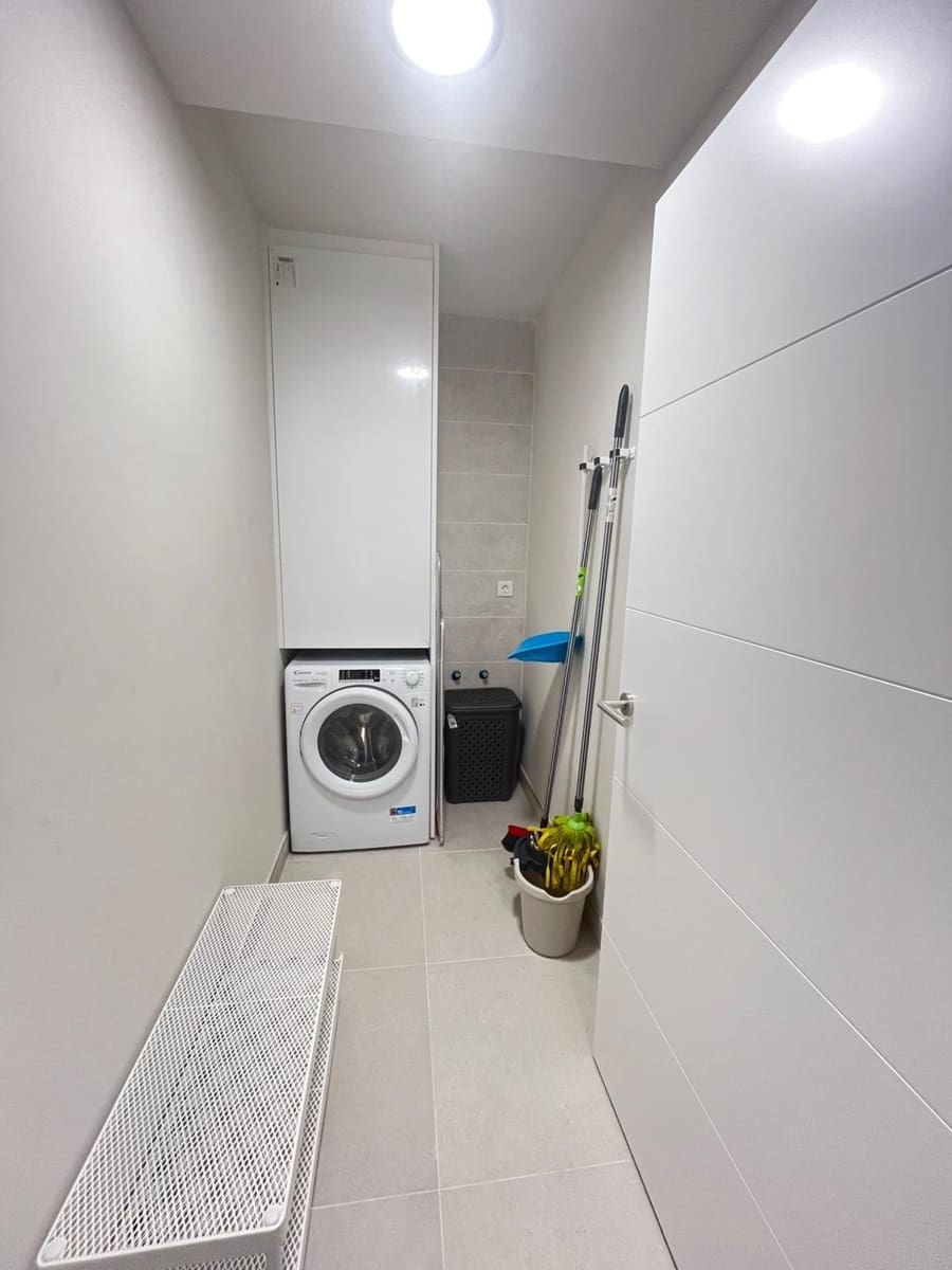 3 sovrum Lägenhet att hyra i Las Palmas de Gran Canaria med pool - 2 200 € (Ref: 9677619)