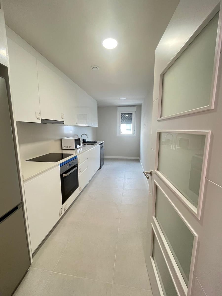 3 sovrum Lägenhet att hyra i Las Palmas de Gran Canaria med pool - 2 200 € (Ref: 9677619)