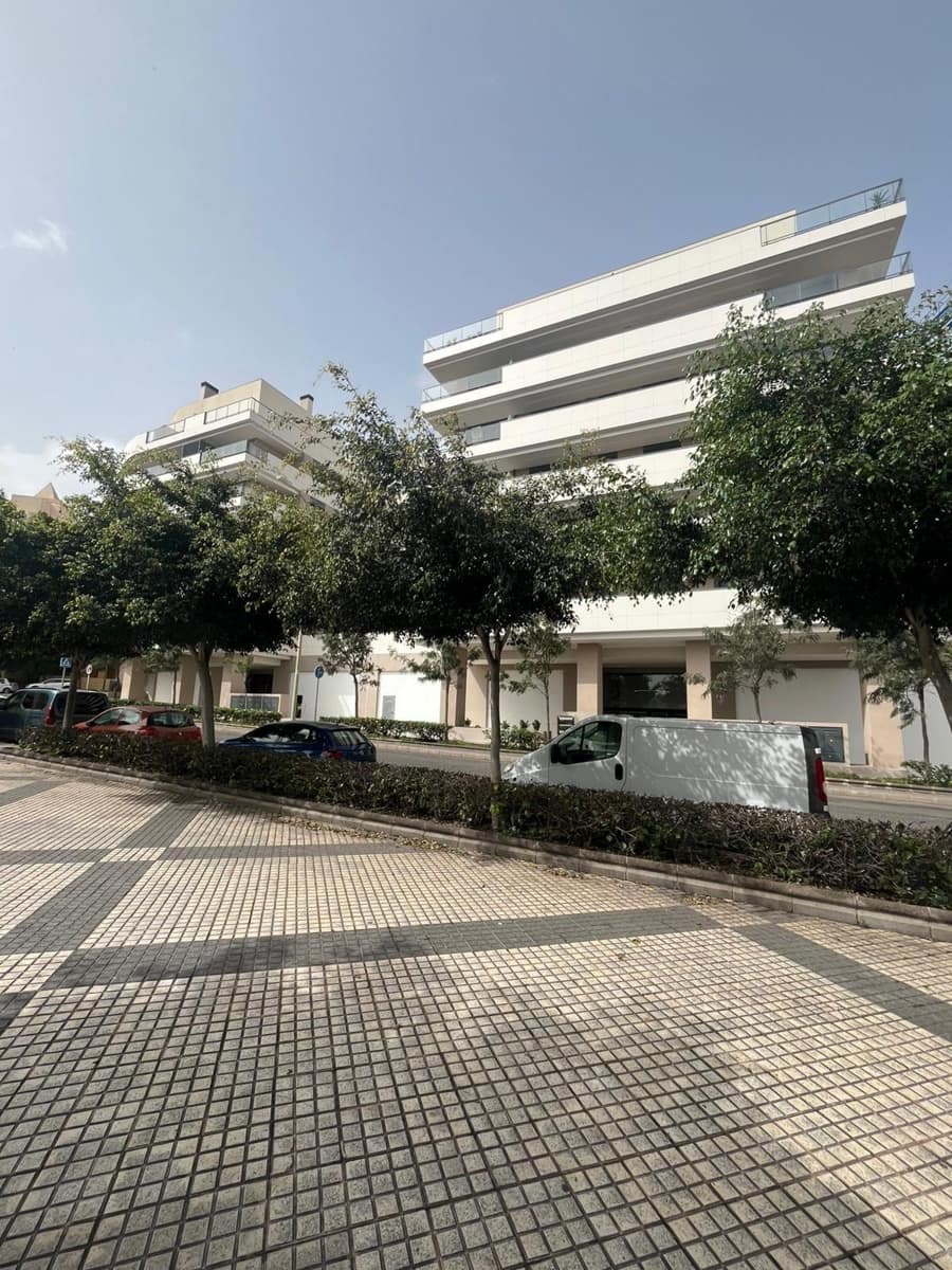 3 sovrum Lägenhet att hyra i Las Palmas de Gran Canaria med pool - 2 200 € (Ref: 9677619)