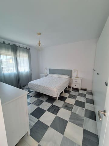 Chalet de 6 habitaciones en Aguadulce (Almeria), Roquetas de Mar en venta con garaje - 590.000 € (Ref: 9677620)