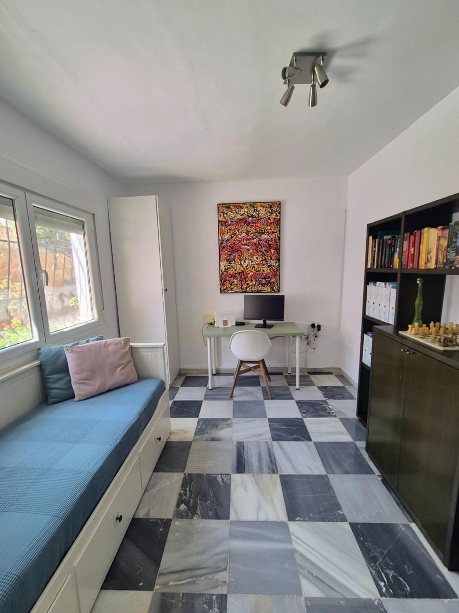 Chalet de 6 habitaciones en Aguadulce (Almeria) en venta con garaje - 590.000 € (Ref: 9677620)