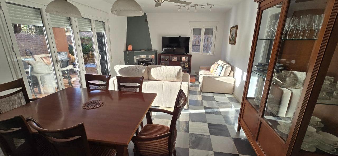 Chalet de 6 habitaciones en Aguadulce (Almeria) en venta con garaje - 590.000 € (Ref: 9677620)