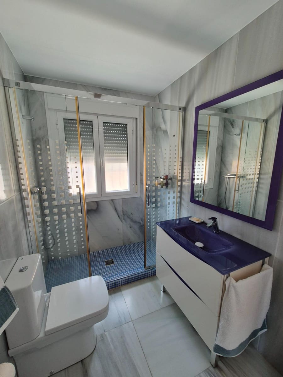 Chalet de 6 habitaciones en Aguadulce (Almeria) en venta con garaje - 590.000 € (Ref: 9677620)