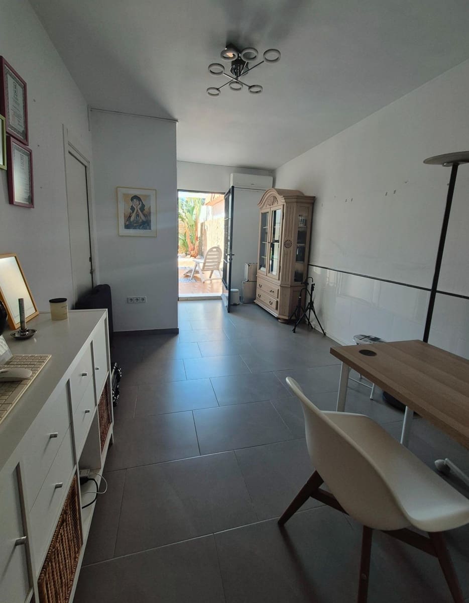 Chalet de 6 habitaciones en Aguadulce (Almeria) en venta con garaje - 590.000 € (Ref: 9677620)