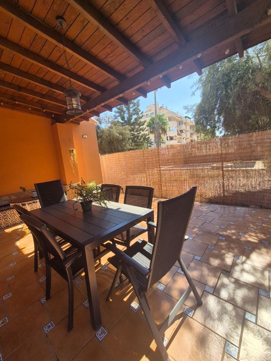 Chalet de 6 habitaciones en Aguadulce (Almeria) en venta con garaje - 590.000 € (Ref: 9677620)